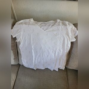 Old Navy women's every wear xl tshirt white with gold pineapples